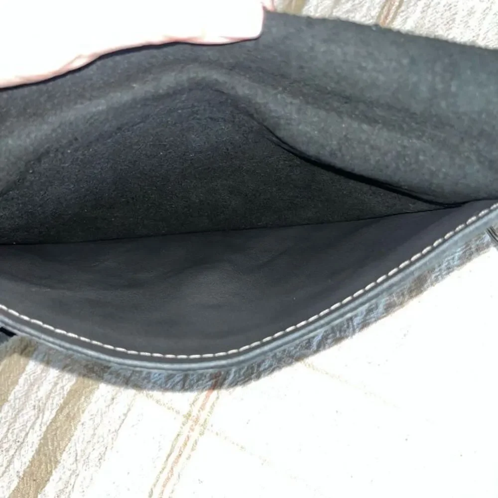 Buxiejo Leather Clutch Wallet Women's Black Gold